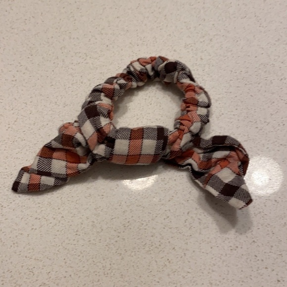 90s Style Scrunchie Bundle - Picture 11 of 16